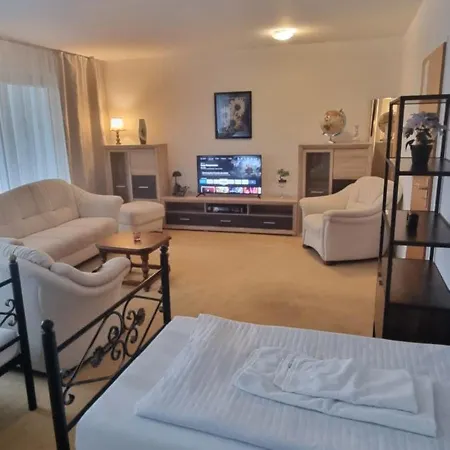 Bookiing Kassel Apartman *